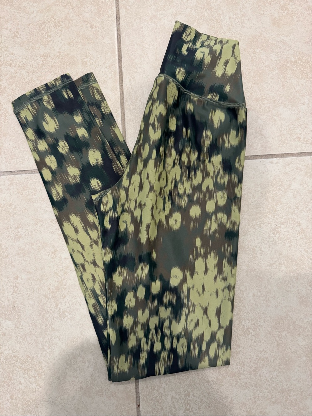 aerie Olive & Black Abstract Print Leggings